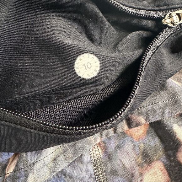 Lululemon Women Run 2.5” Speed Up Shorts Frosted Rose Multi Black Print 10 Lined - Picture 4 of 7